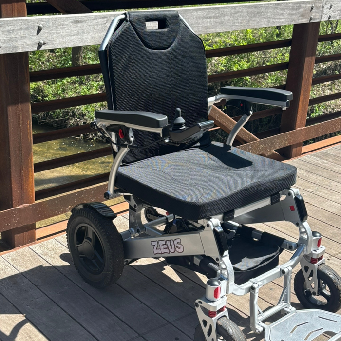 Zeus Power Chair Close Up View On Bridge