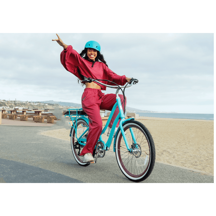 EVRY_journey_500W_With_Woman_on_the_Beach