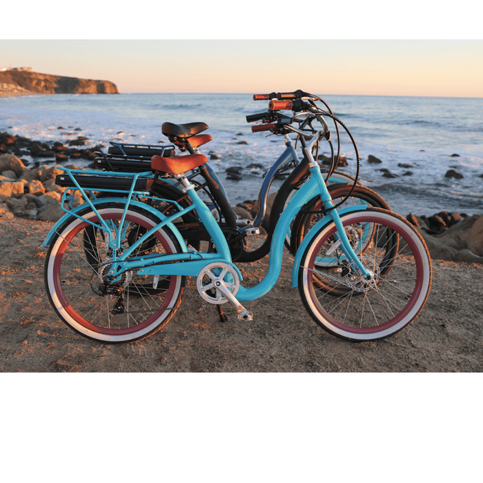 Simple_Step-Thru_500W_Deluxe_at_the_beach