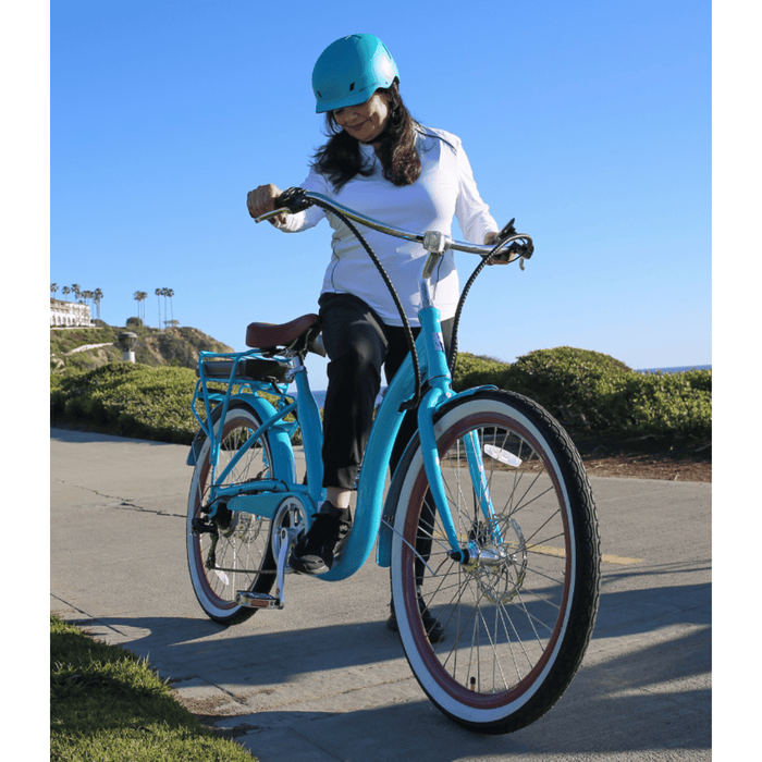 Simple_Step-Thru_500W_Deluxe_Woman_on_Bike