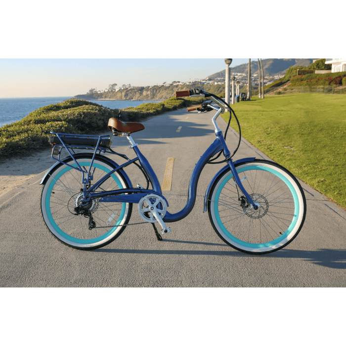 Simple_Step-Thru_500W_Standing_at_the_Middle_of_the_Countryside_Road