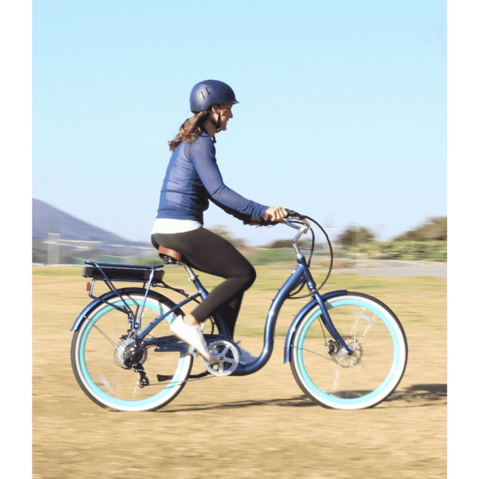 Simple_Step-Thru_500W_Woman_Riding_at_the_Open_Field